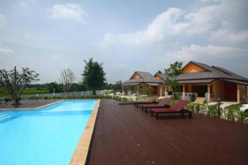 Juntima Boutique Hotel Phetcsaburi Kültér fotó
