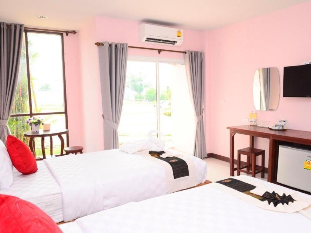 Juntima Boutique Hotel Phetcsaburi Kültér fotó