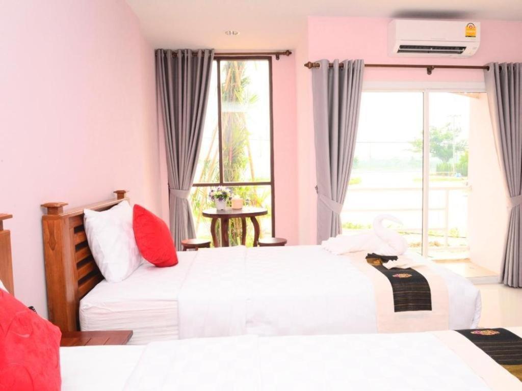 Juntima Boutique Hotel Phetcsaburi Kültér fotó