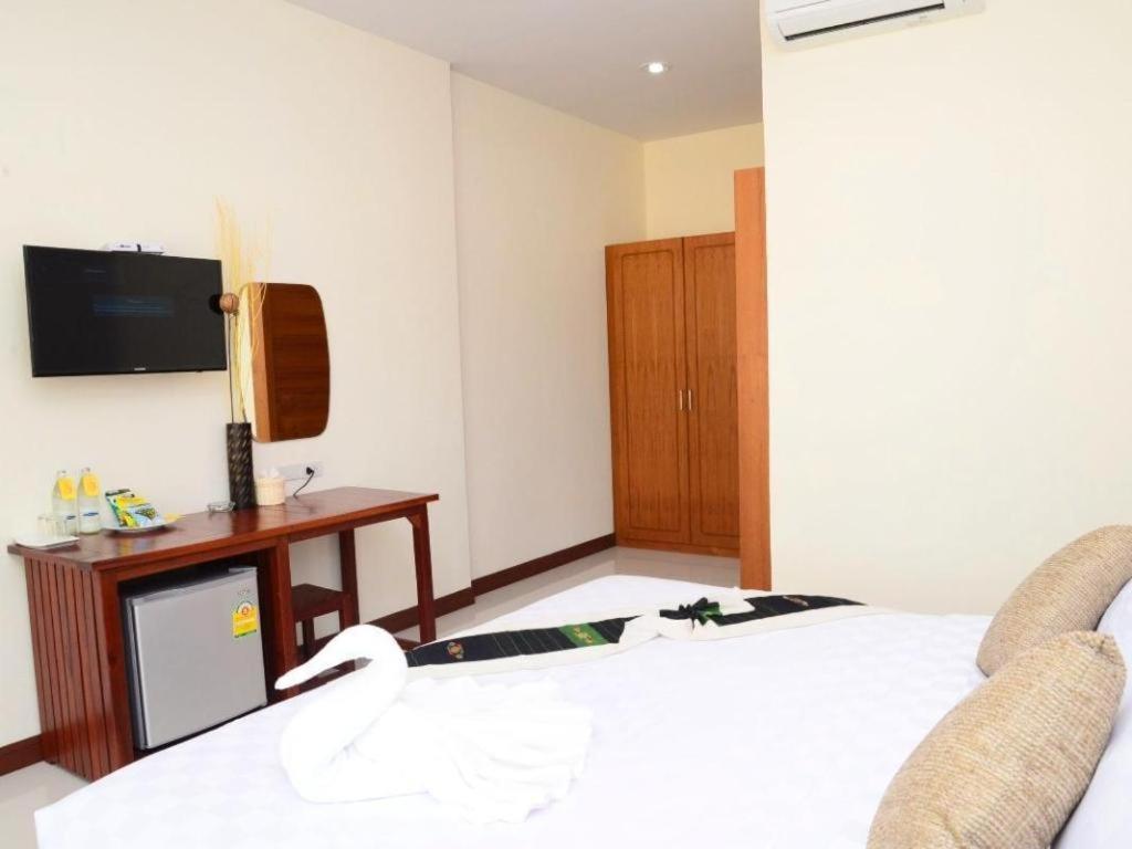Juntima Boutique Hotel Phetcsaburi Kültér fotó