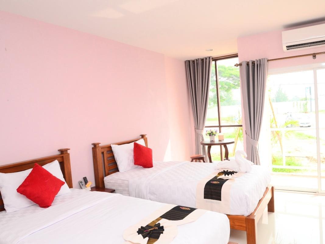Juntima Boutique Hotel Phetcsaburi Kültér fotó